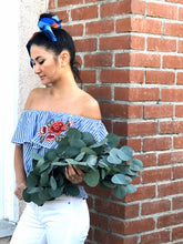 Load image into Gallery viewer, DRIED Eucalyptus Silver Dollar Bouquet | Eucalyptus Branches | Wedding, Bridal, Boho Decor Centerpiece, Tablescape