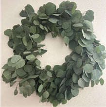 Load image into Gallery viewer, GET CRAFTY ~ EUCALYPTUS + BABY&#39;S BREATH + PINE + HOLLY HOLIDAY WREATH MAKING CLASS
